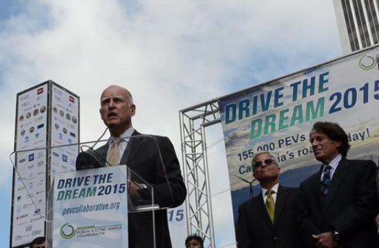 A sunny and windy morning was the perfect climate to praise renewable energy in Century City and the rest of California during the second annual Drive the Dream 2015 with the California Plug-In Electric Vehicle (PEV) Collaborative