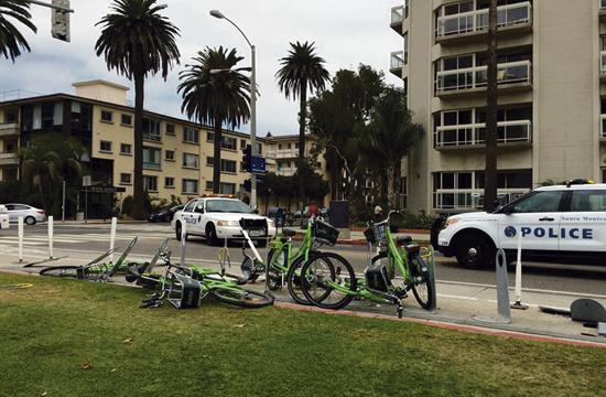 A vehicle collided with unsuspecting Breeze Bikes Wednesday, Oct. 12, shutting down the 800 block on Ocean Ave for an hour. Santa Monica Police Department recorded both a Traffic Collision with Injuries and a Traffic Control Request, at 12:06, and 12:07 respectively, with onlookers quick to upload photographs of the scene online. Observers reported that a car had flipped on to its roof.