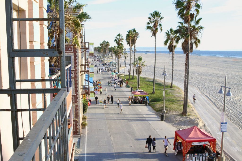 Venice Beach Hotel Sheltering Homeless Individuals - SM Mirror